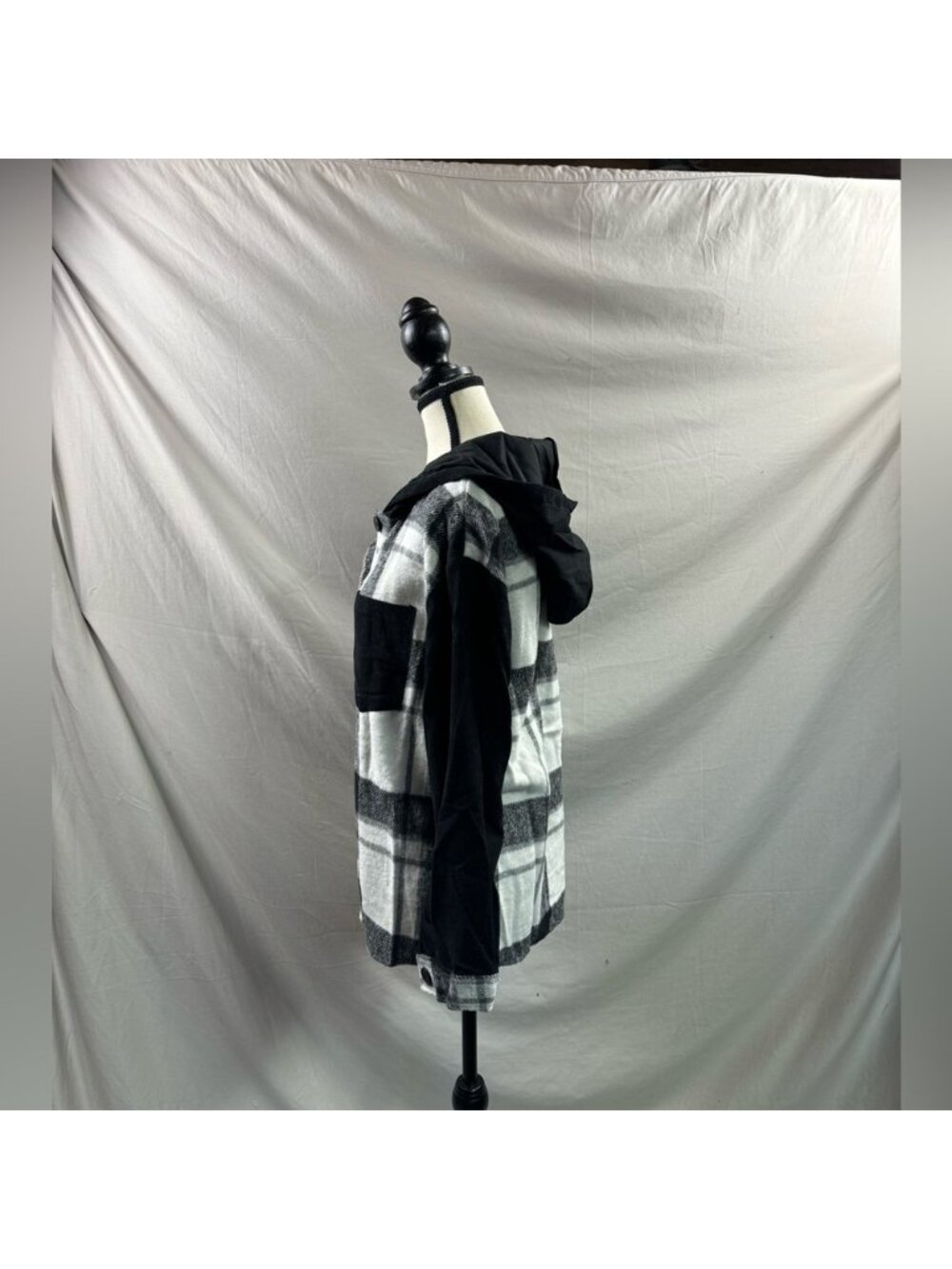 Plaid Print Drop Shoulder Hooded Shirt - Picture 8 of 9